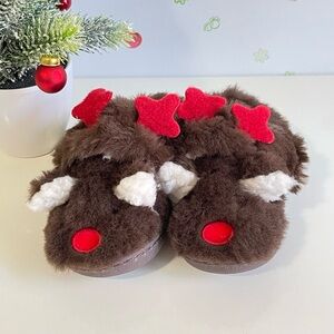 Toddler Festive Reindeer Slippers ~ Plush w/ Hook & Loop Closure ~ SZ 5